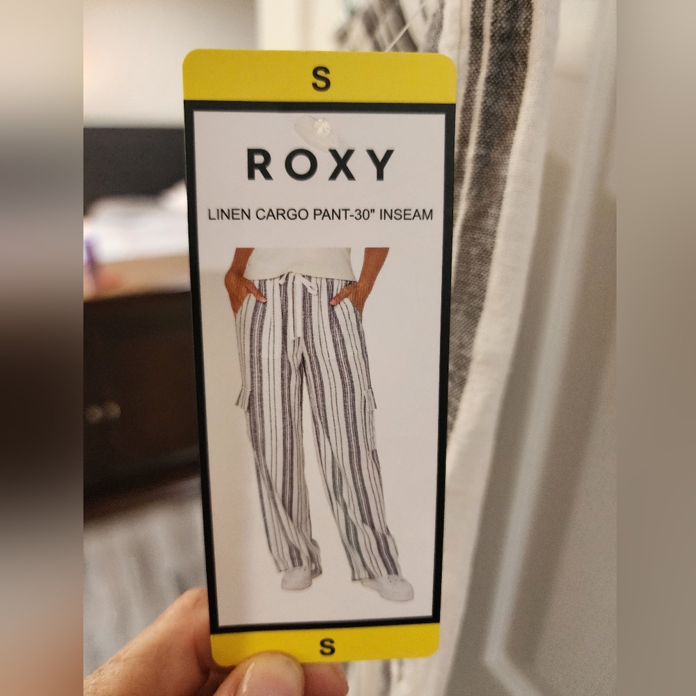 ROXY S NWT FLOWY CARGO PANTS